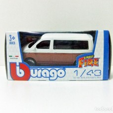 Bburago: Street Fire 1:43 : 2020 Volkswagen T6.1 Transporter
