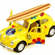 Kinsmart: 1967 Volkswagen Classical Beetle with Surfboard Geel 1:32 Kinsmart: 1967 Volkswagen Classical Beetle with Surfboard Geel 1:32