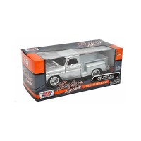 Motormax: 1966 Chevy C10 Fleetside Pickup 1:24 Motormax: 1966 Chevy C10 Fleetside Pickup 1:24